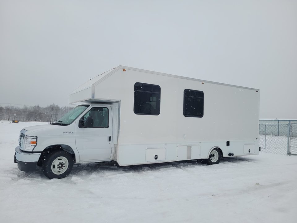 Mobile office unit outside in snow, side