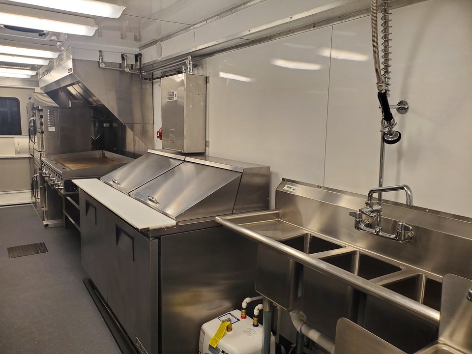 Food truck kitchen, sinks and prep