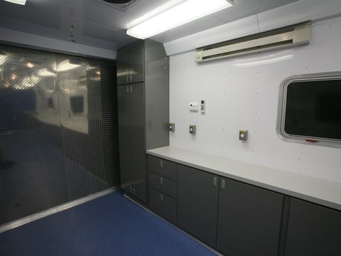 Gooseneck trailer interior, counter and window
