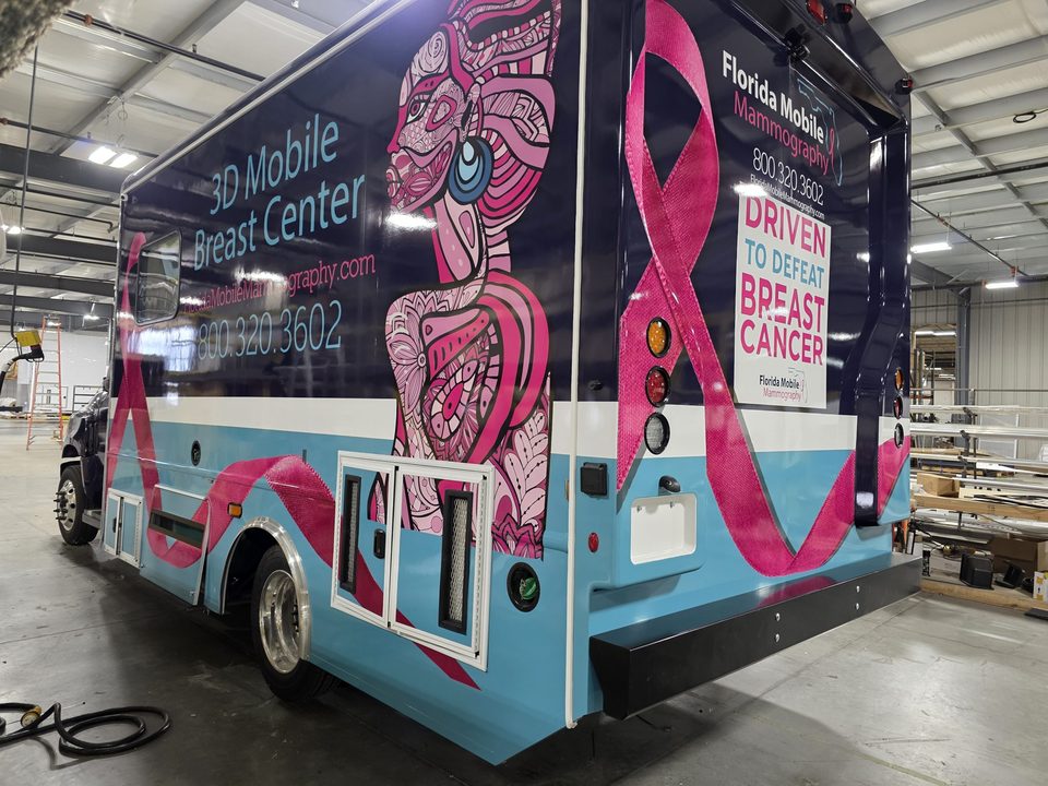 3D mammography coach, rear, wrap applied